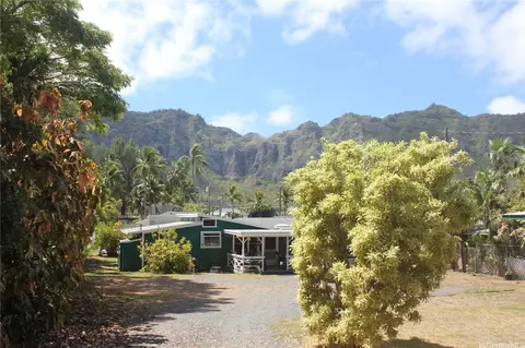 41-020 Puuone St, Waimanalo, HI 96795