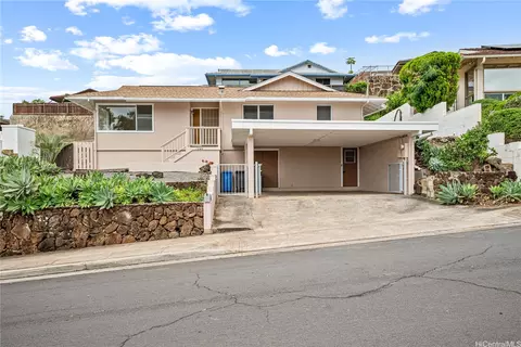 1244 Ala Aloalo St, Honolulu, HI 96818