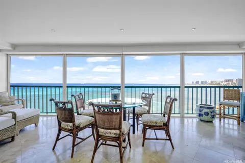 2877 Kalakaua Ave #1004, Honolulu, HI 96815