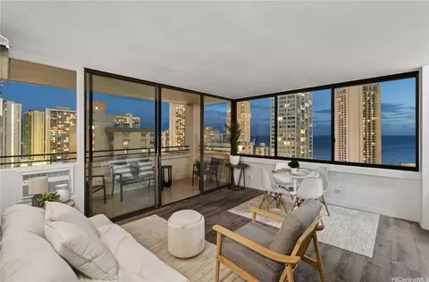 2410 Cleghorn St #2503, Honolulu, HI 96815