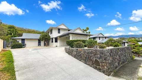 970 Apokula Pl, Kailua, HI 96734