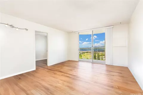 98-1038 Moanalua Rd #7-2304, Aiea, HI 96701
