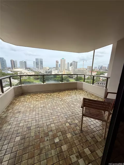 1221 Victoria St #1705, Honolulu, HI 96814