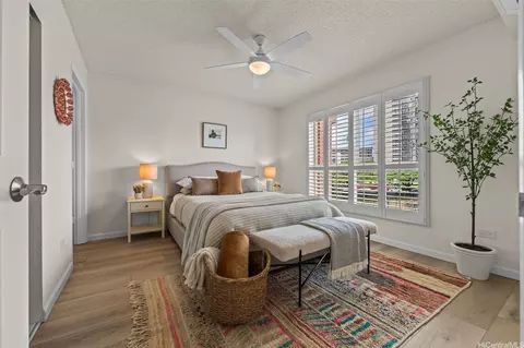 1080 Ala Napunani St #310, Honolulu, HI 96818