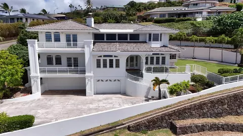 399 Puuikena Dr, Honolulu, HI 96821