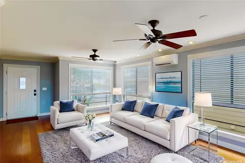94-1037 Mauele St, Waipahu, HI 96797