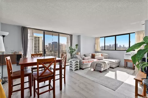 2222 Citron St #1104, Honolulu, HI 96826