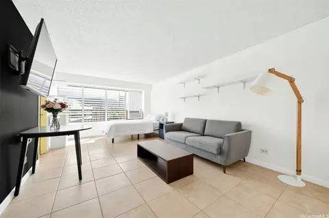 2525 Date St #1804, Honolulu, HI 96826