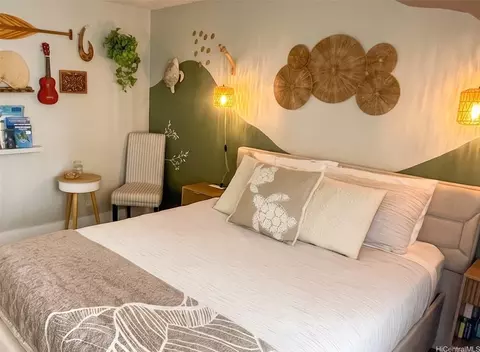 2450 Prince Edward St #706A, Honolulu, HI 96815