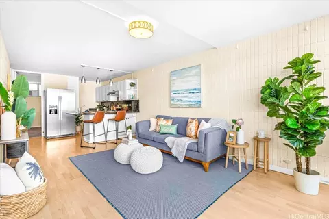 1524 Pensacola St #118, Honolulu, HI 96822