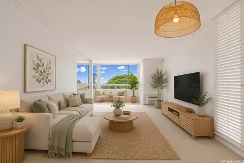 1015 Napunani St #401, Honolulu, HI 96818