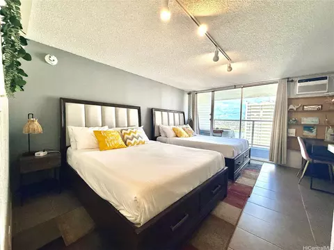 445 Seaside Ave #1907, Honolulu, HI 96815