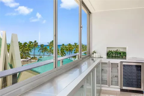 2500 Kalakaua Ave #504, Honolulu, HI 96815