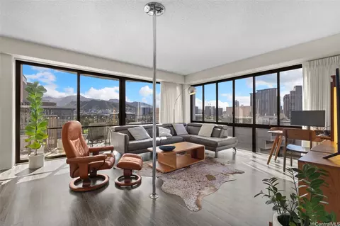 700 Richards St #1206, Honolulu, HI 96813