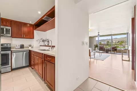 500 Lunalilo Home Rd #22C, Honolulu, HI 96825