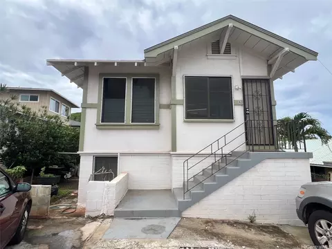 3429 Wela St, Honolulu, HI 96815