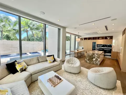 1118 Ala Moana Blvd #2, Honolulu, HI 96814
