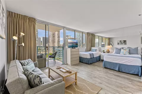 444 Kanekapolei St #801, Honolulu, HI 96815