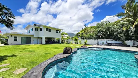 580 Papalani St, Kailua, HI 96734