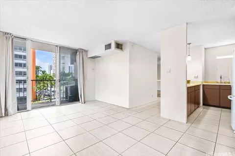 1415 Punahou St #406, Honolulu, HI 96822