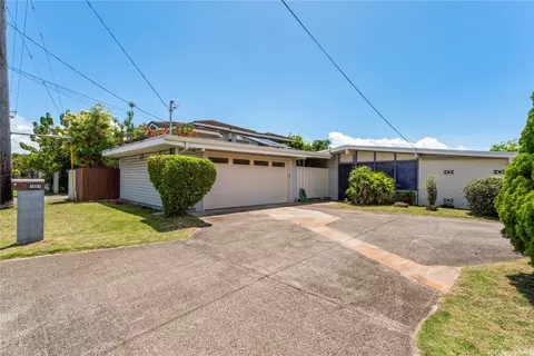 1567 Hoolaulea St, Pearl City, HI 96782