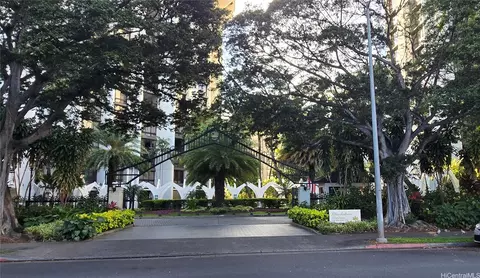 300 Wai Nani Way #II 1213, Honolulu, HI 96815