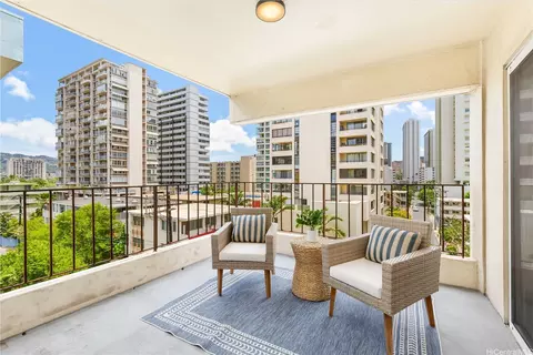 222 Kaiulani Ave #PH3, Honolulu, HI 96815
