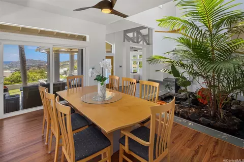 Dining - 626 Kahiau Loop, Honolulu, HI 96821 photo 1 of 1