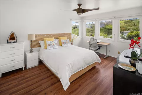 Bedroom - 626 Kahiau Loop, Honolulu, HI 96821 photo 2 of 4