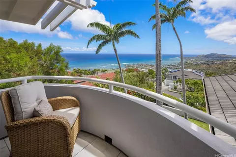 View/Area - 626 Kahiau Loop, Honolulu, HI 96821 photo 5 of 5