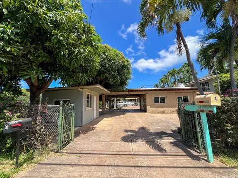 84-290 Makaha Valley Rd, Waianae, HI 96792