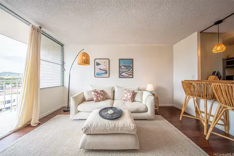 1717 Citron St #709, Honolulu, HI 96826