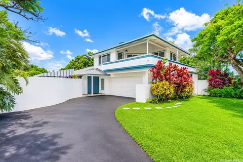 653 Ulumaika St, Honolulu, HI 96816