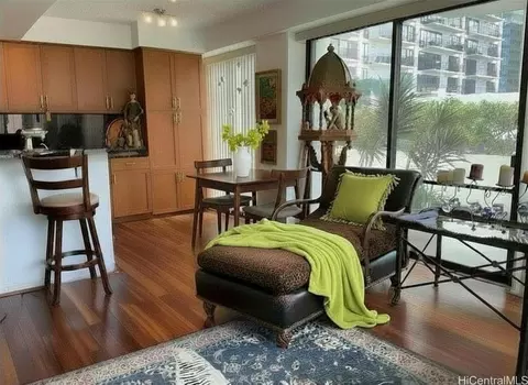 700 Richards St #706, Honolulu, HI 96813
