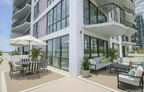 700 Richards St #706, Honolulu, HI 96813