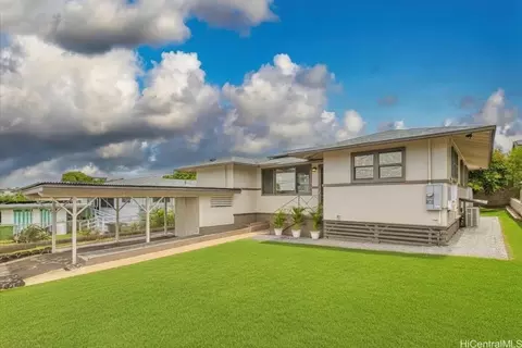 928 Makamua Pl, Pearl City, HI 96782