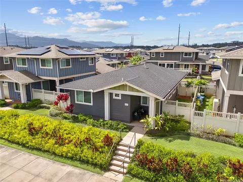94-1133 Halekukui St #8, Waipahu, HI 96797