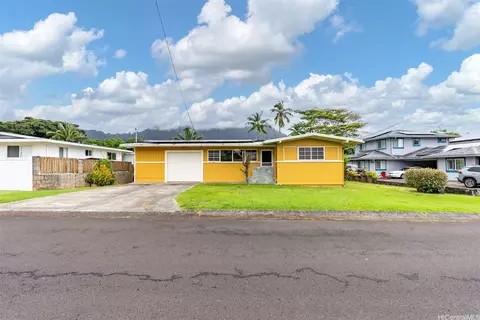 45-313 Nakuluai St, Kaneohe, HI 96744