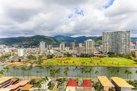 430 Keoniana St #1307, Honolulu, HI 96815
