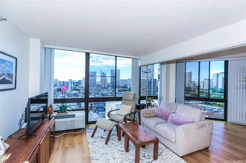 747 Wiliwili St #1106, Honolulu, HI 96826