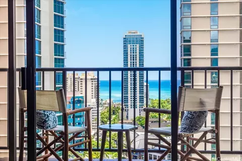 2140 Kuhio Ave #2007, Honolulu, HI 96815