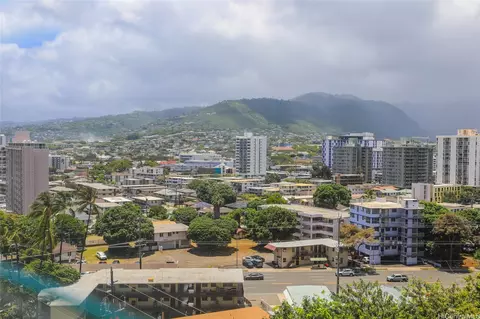 2525 Date St #1304, Honolulu, HI 96826