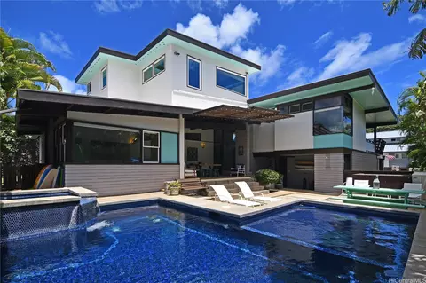 4072 Kulamanu St, Honolulu, HI 96816
