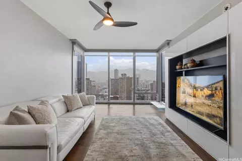 1555 Kapiolani Blvd #1714, Honolulu, HI 96814