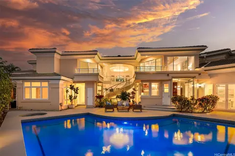 4528 Kolohala St, Honolulu, HI 96816
