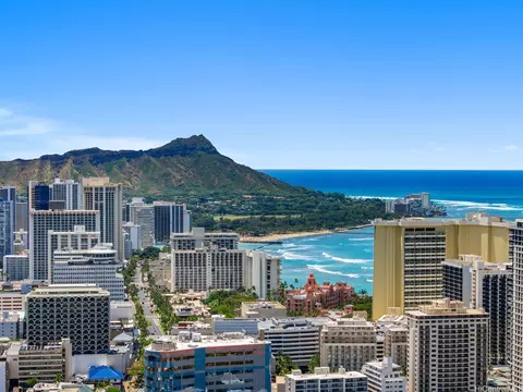 1910 Ala Moana Blvd #40D, Honolulu, HI 96815