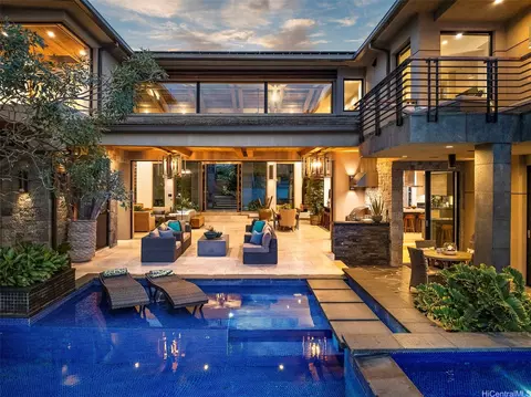 176 Hanapepe Loop, Honolulu, HI 96825 photo 2