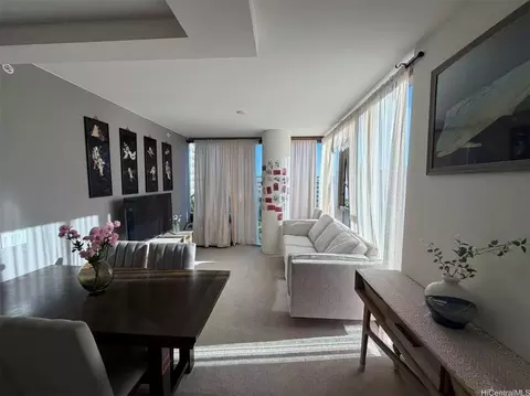 1390 Kapiolani Blvd #902, Honolulu, HI 96814