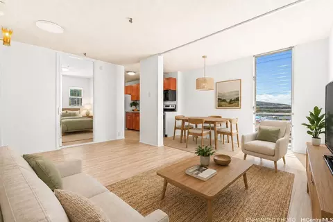 1226 Alexander St #505, Honolulu, HI 96826