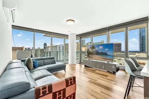 1500 Rycroft St #1211R, Honolulu, HI 96814